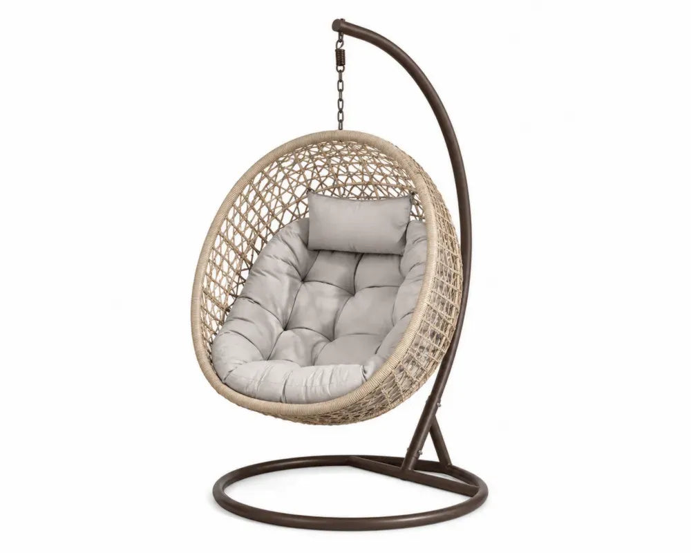 Hängesessel mit Gestell und Kissen eiförmig 105 x 95 x 196 cm PE-Rattan Stahl Naturbeige Dunkelbraun Hellgrau